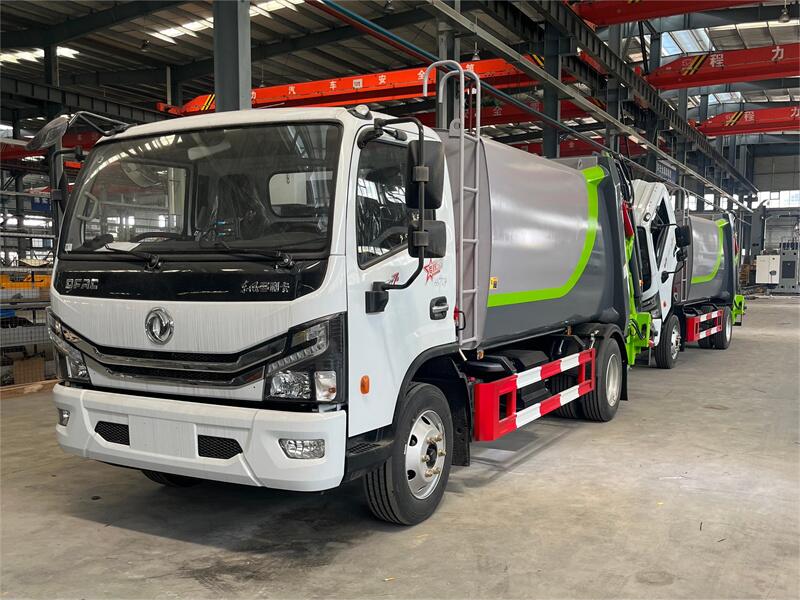 11方东风D7压缩式垃圾车